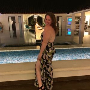 ❗️FLASH SALE ❗️Lulu’s tropical jumper